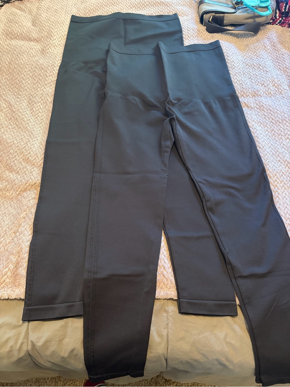 Black High-Waist Women's Leggings - Smooth Sculpting Fit